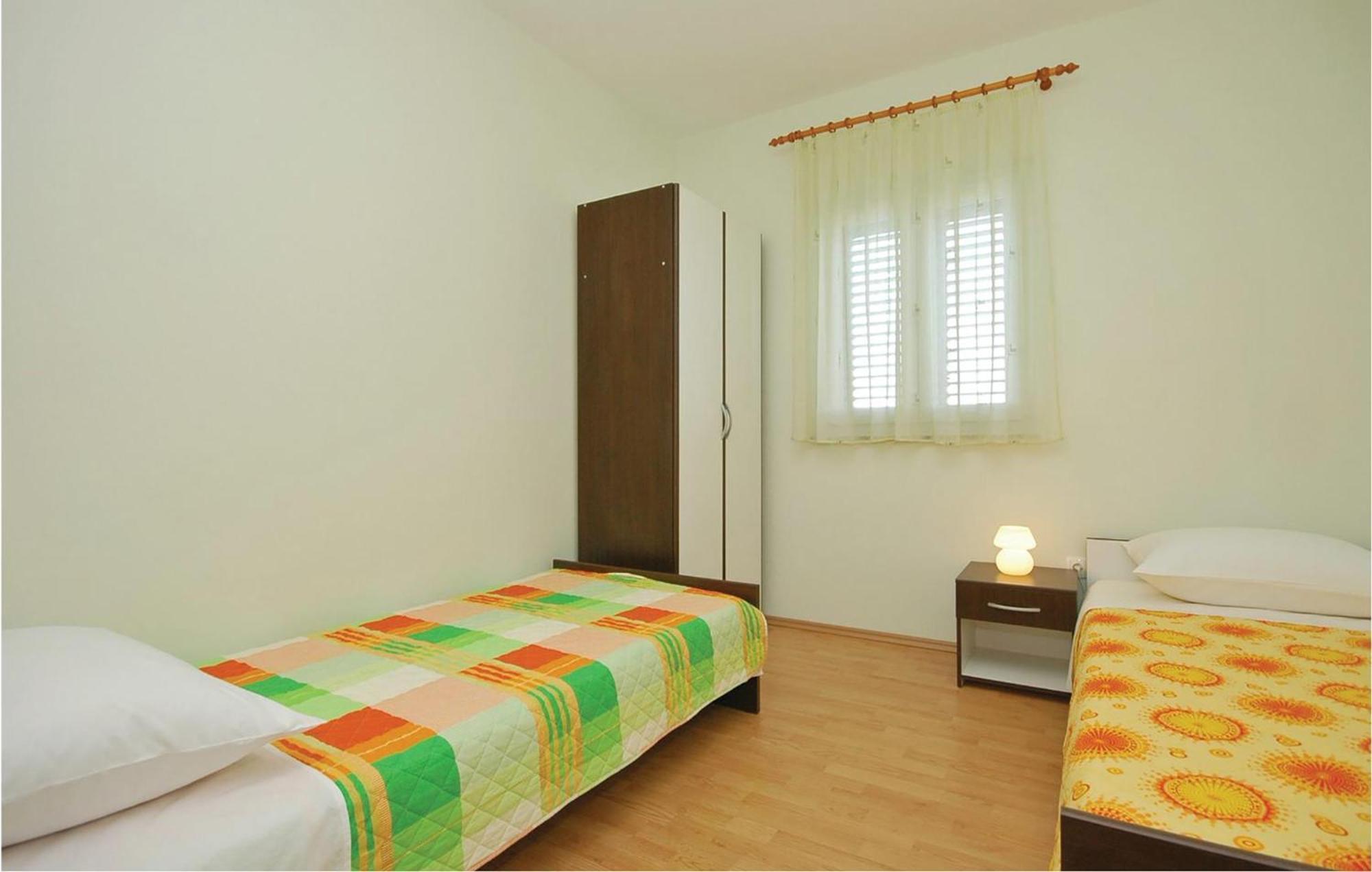 Cozy Apartment In Posedarje With House Sea View Екстериор снимка