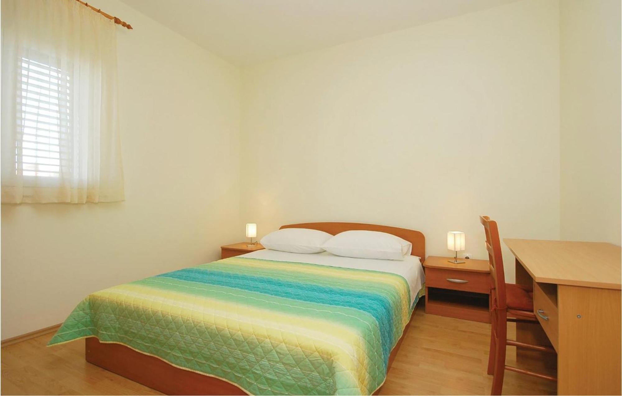 Cozy Apartment In Posedarje With House Sea View Екстериор снимка